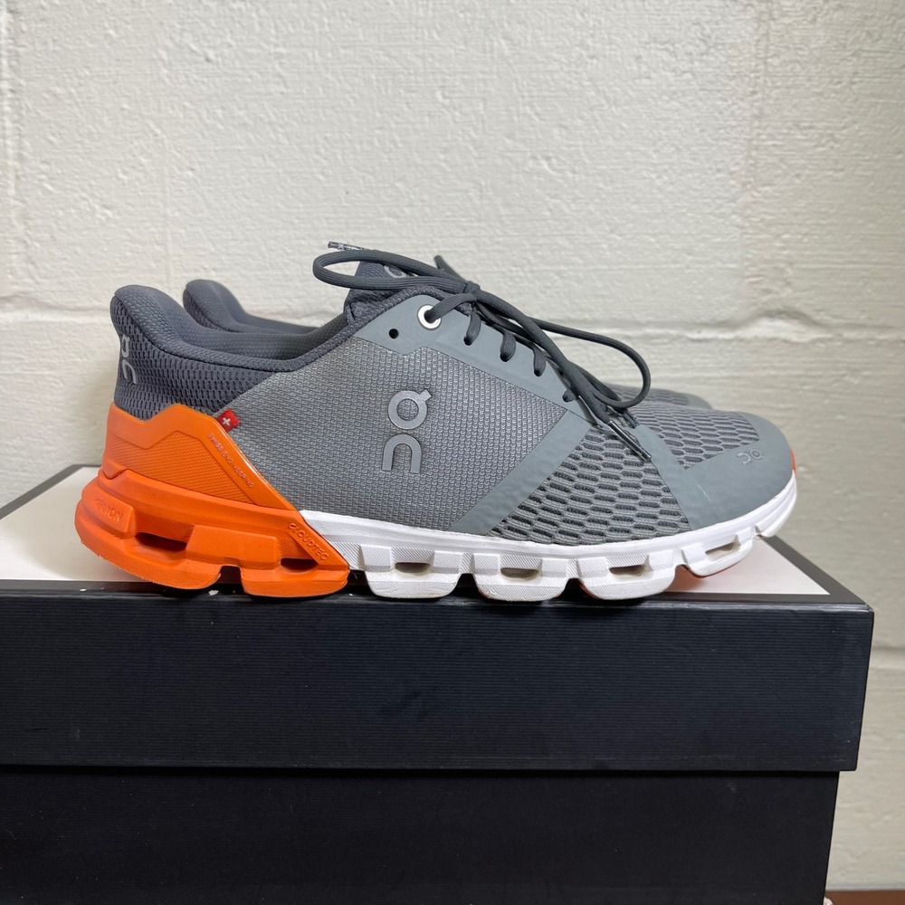 On Cloud Cloudflyer Gray Orange Swiss Engineering Running Shoes Sneaker Men's 8